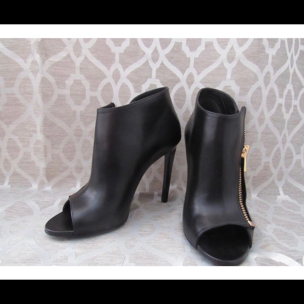 Tom Ford - Picture 2 of 3